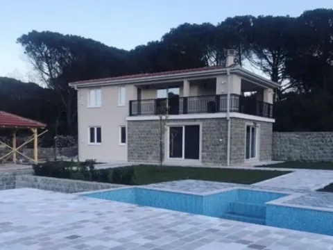 Izdavanje, kuća, 185m², Krimovica, Kotor - image 3