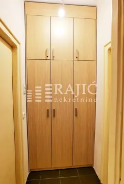 Rent, three bedroom apartment, 58m², Vračar Hram, Vračar Sve Podlokacije - image 9