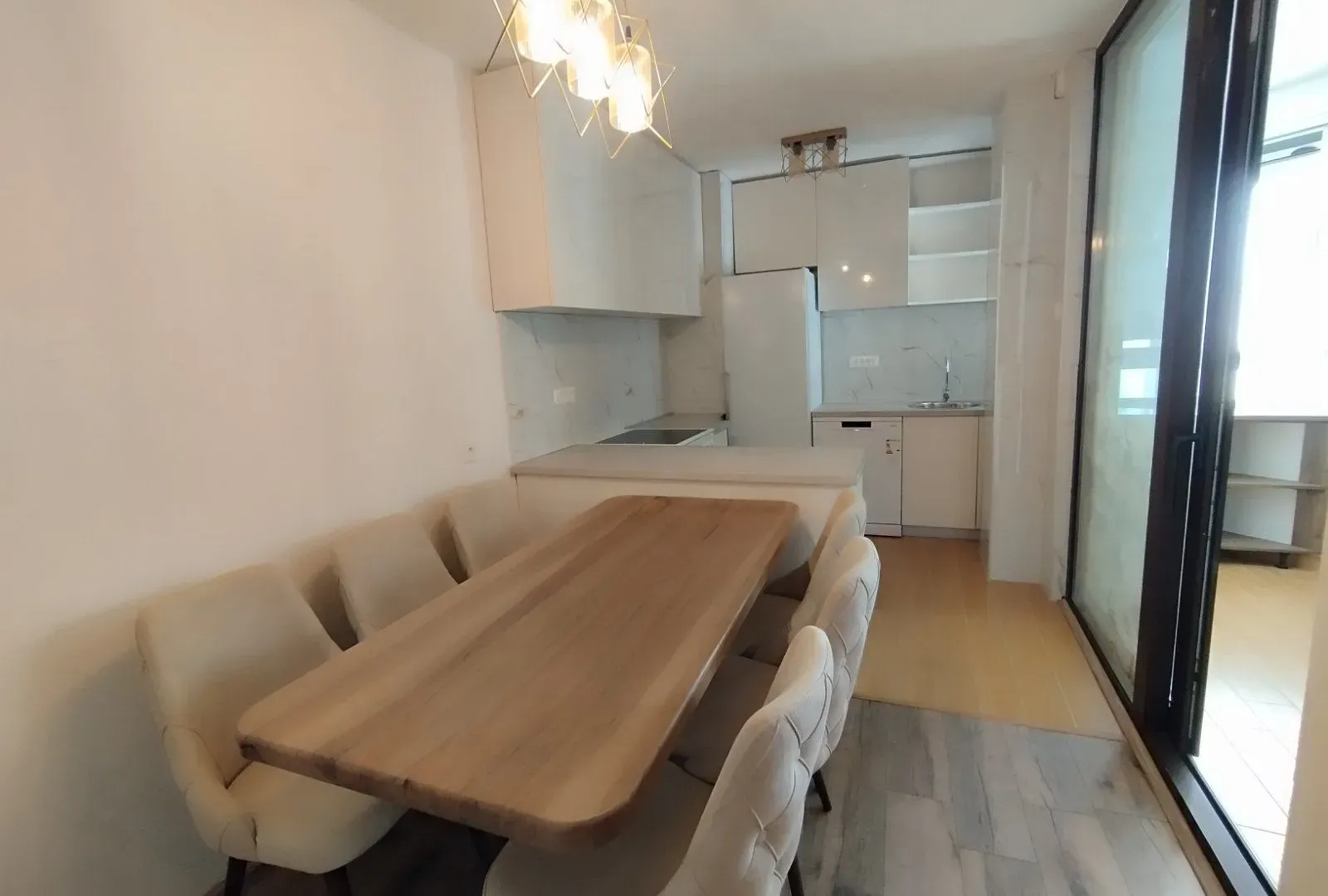 Izdavanje, stan, 74m², Blok 6, Podgorica
