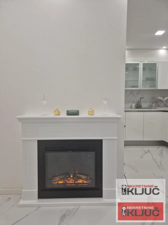 Prodaja, trosoban stan, 79m², Veternik, Novi Sad Sve Podlokacije