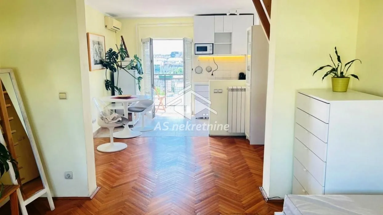Izdavanje, dvosoban stan, 66m², Slavija, Vračar Sve Podlokacije