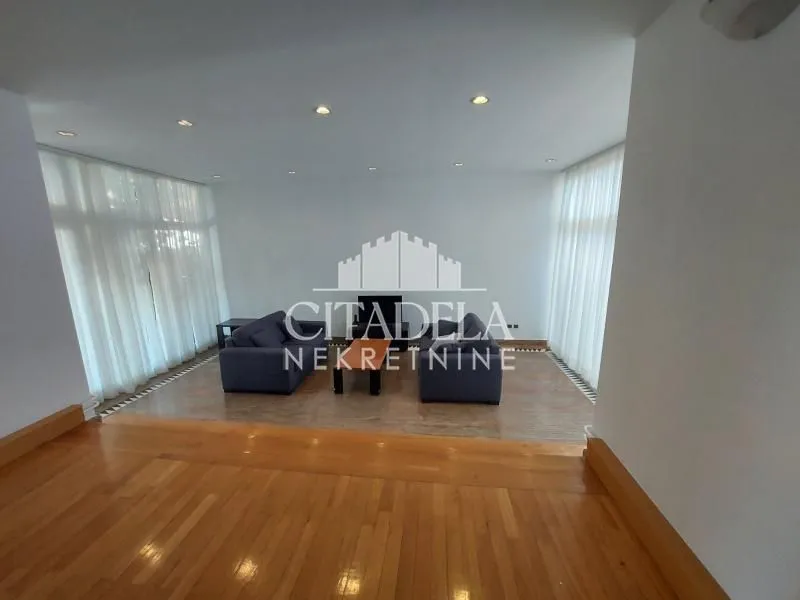 Rent, house, 400m², Savski Venac, Beograd