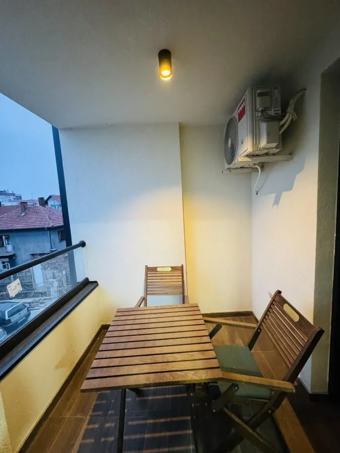 Izdavanje, jednosoban stan, 50m², Palilula, Niš