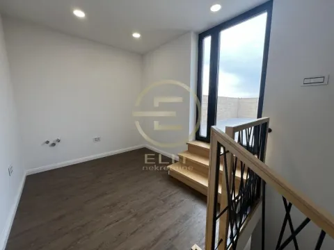 Rent, office space, 181m², Petrovaradin, Novi Sad - image 20