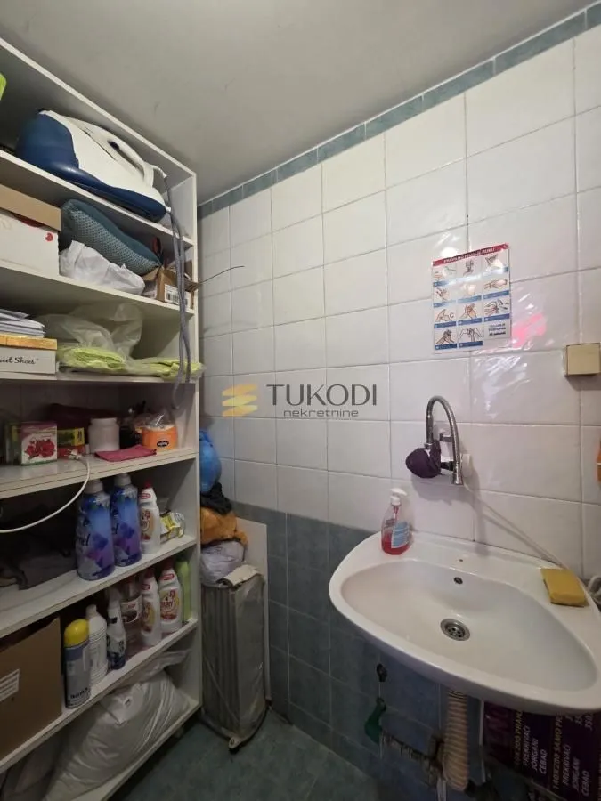 Sale, office space, 25m², Grbavica, Novi Sad Sve Podlokacije