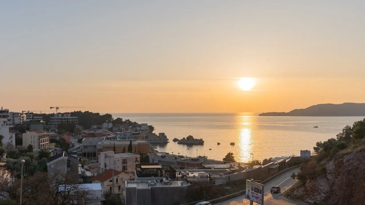 Sale, three bedroom apartment, 161m², Pržno, Budva