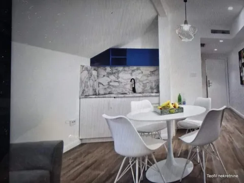 Izdavanje, poslovni prostor, 800m², Ruma, Srbija - image 7