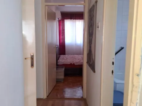 Izdavanje, dvosoban stan, 70m², Pobrežje, Podgorica - image 11