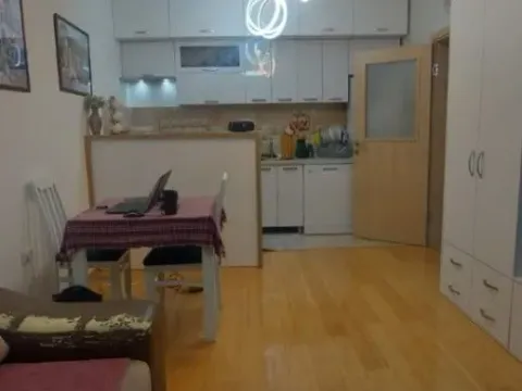 Sale, one bedroom apartment, 44m², Stari Aerodrom, Podgorica - image 4