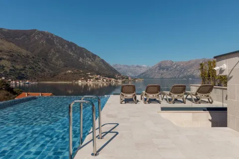 Prodaja, trosoban stan, 84m², Dobrota, Kotor - image 12