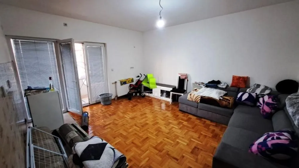 Izdavanje, kuća, 300m², Ledena Stena, Niš