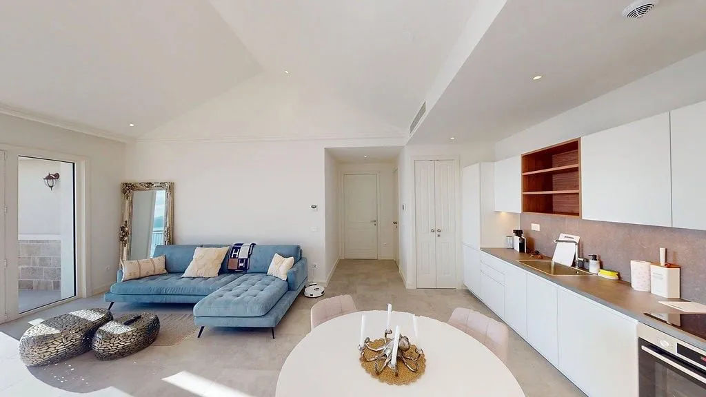 Prodaja, dvosoban stan, 73m², Tivat, Crna Gora