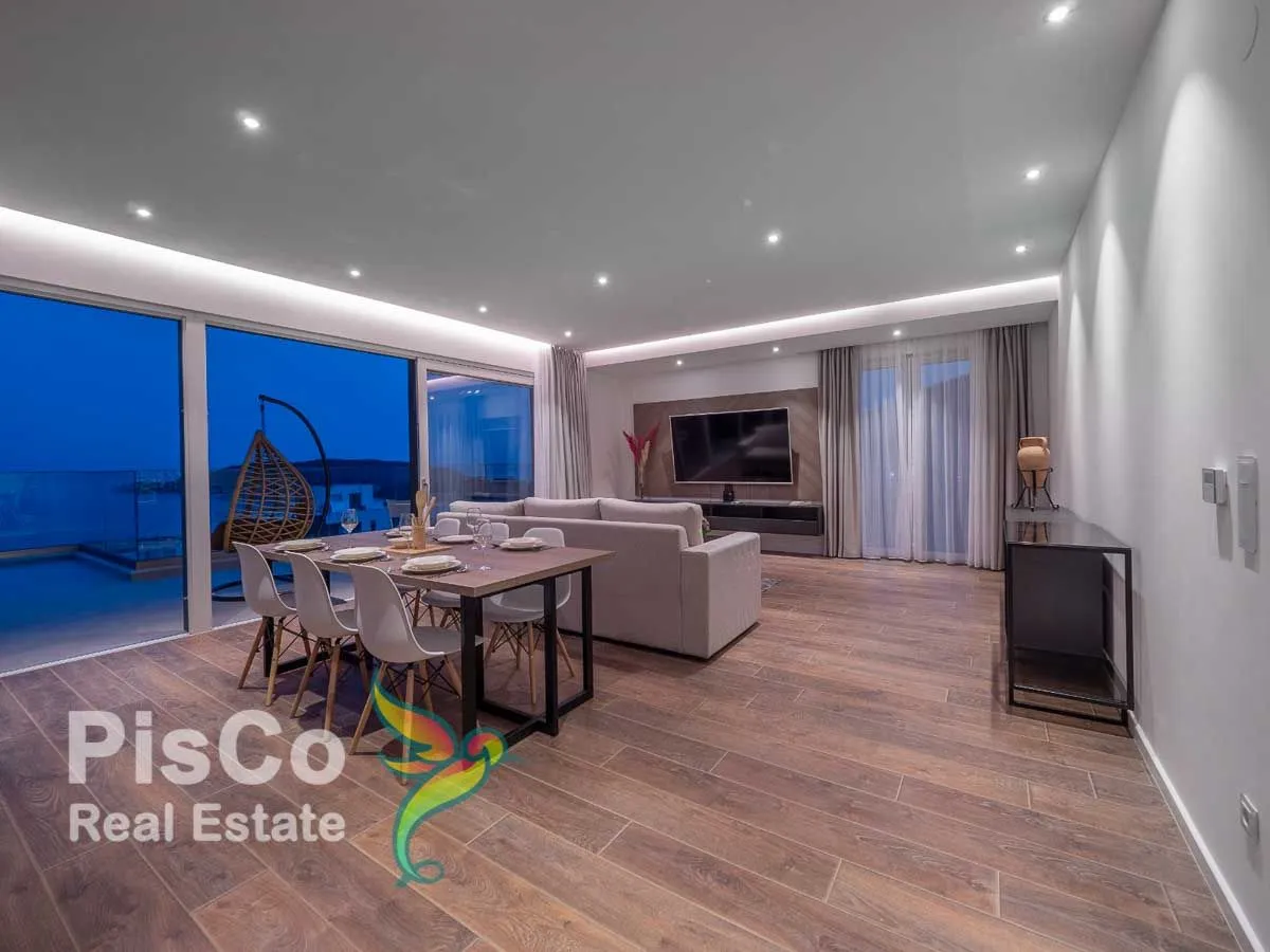 Sale, two bedroom apartment, 140m², Bečići, Budva