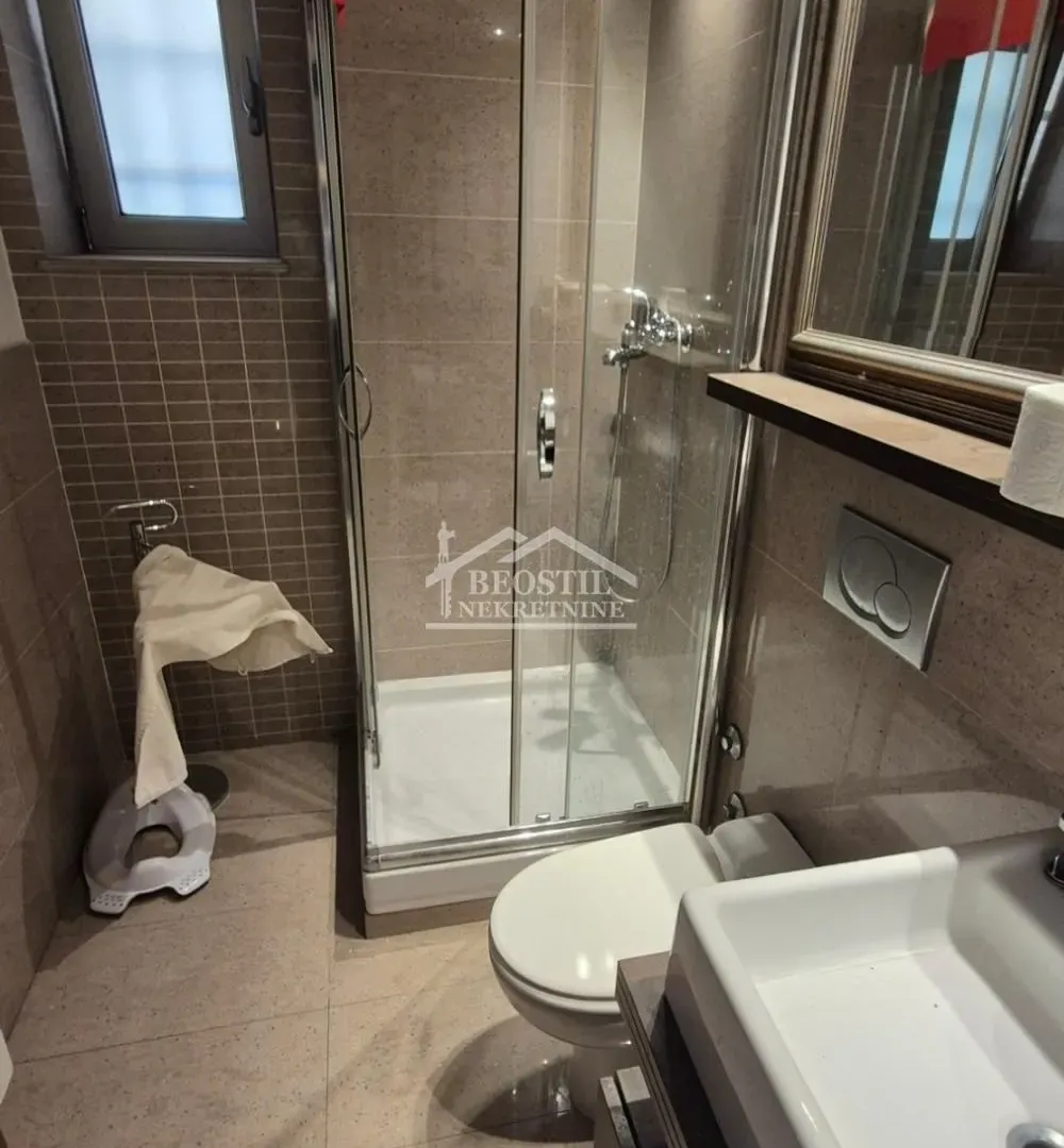 Rent, house, 319m², Julino Brdo, Beograd