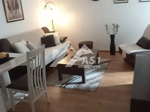 Stan in Bulevar patrijarha Pavla