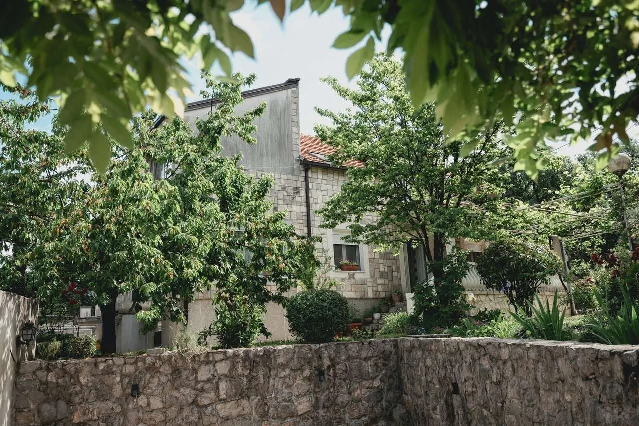 Prodaja, kuća, 349m², Vranići, Podgorica
