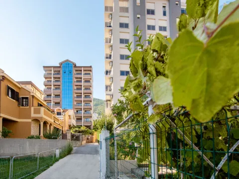 Daily-rent, two bedroom apartment, 51m², Budva, Crna Gora - image 4