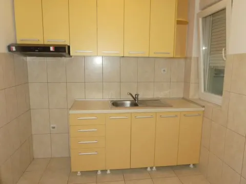Prodaja, trosoban stan, 79m², Centar, Jagodina - image 13