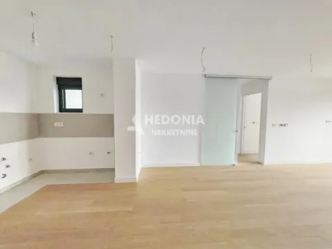 Sale, four bedroom apartment, 125m², Autokomanda, Voždovac Sve Podlokacije - image 3