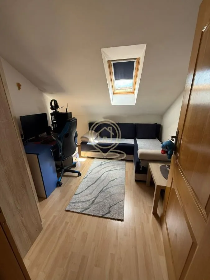Prodaja, četvorosoban stan, 80m², Pantelej, Niš