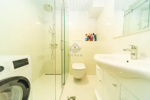 Rent, three bedroom apartment, 100m², Preko Morače, Podgorica - image 9