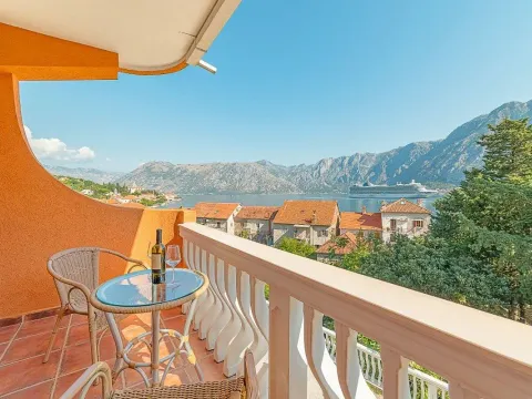 Prodaja, jednosoban stan, 43m², Prčanj, Kotor - image 7