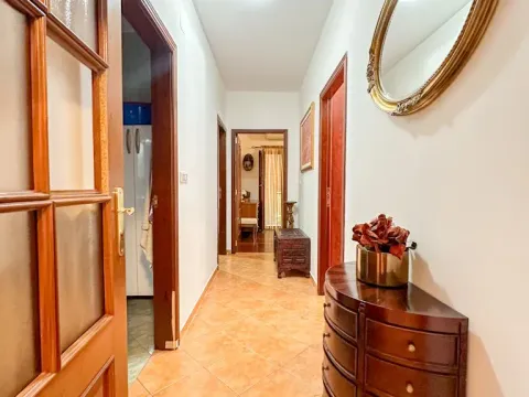 Rent, three bedroom apartment, 100m², Gorica C, Podgorica - image 12