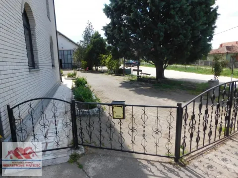 Rent, office space, 200m², Maršić, Kragujevac - image 12