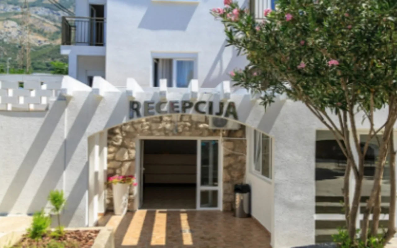 Prodaja, ugostiteljski objekat, 399m², Sutomore, Bar