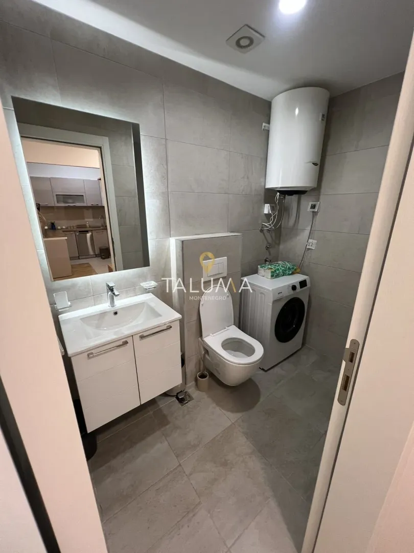 Izdavanje, jednosoban stan, 46m², Stari Aerodrom, Podgorica