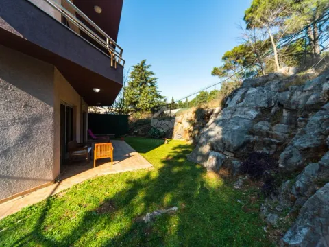 Izdavanje, trosoban stan, 140m², Centar, Podgorica - image 21