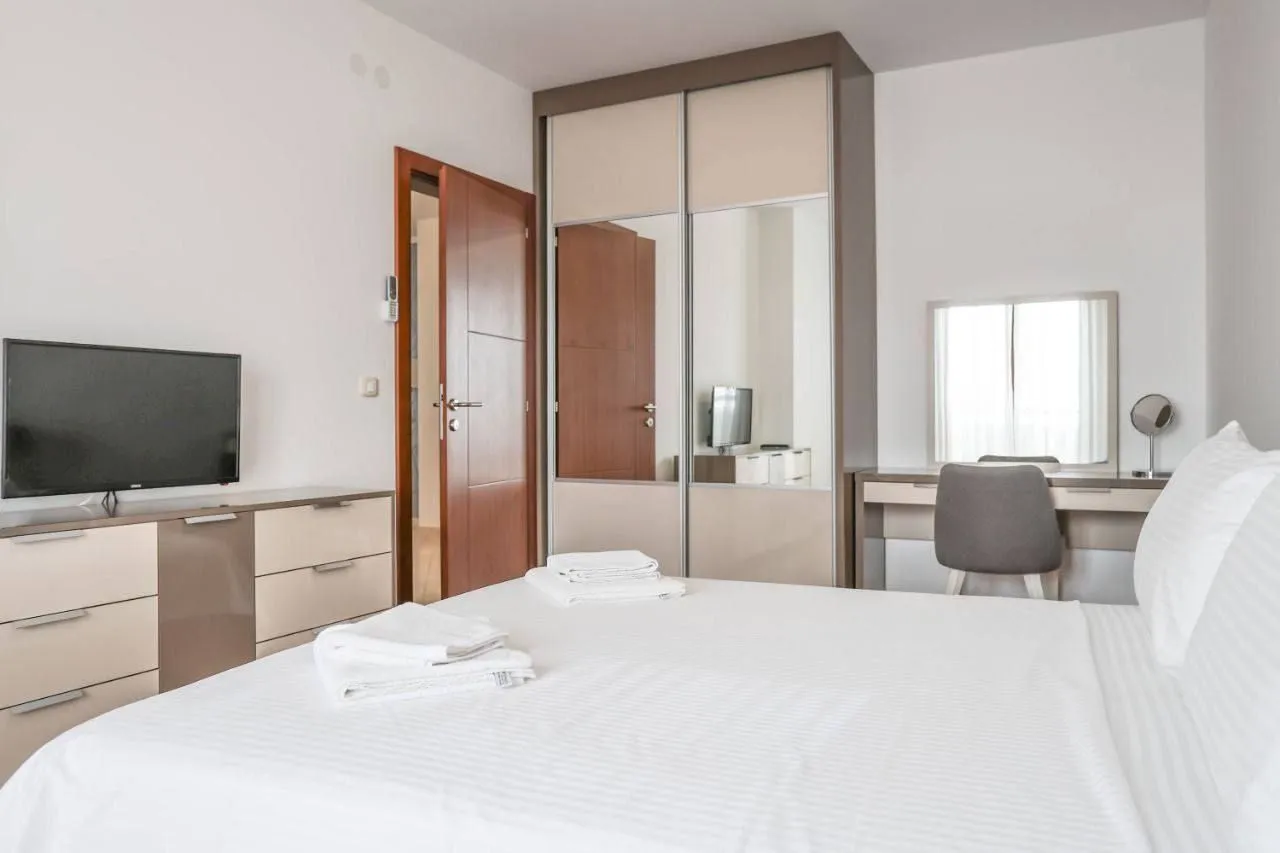 Stan-na-dan, jednosoban stan, 90m², Bečići, Budva