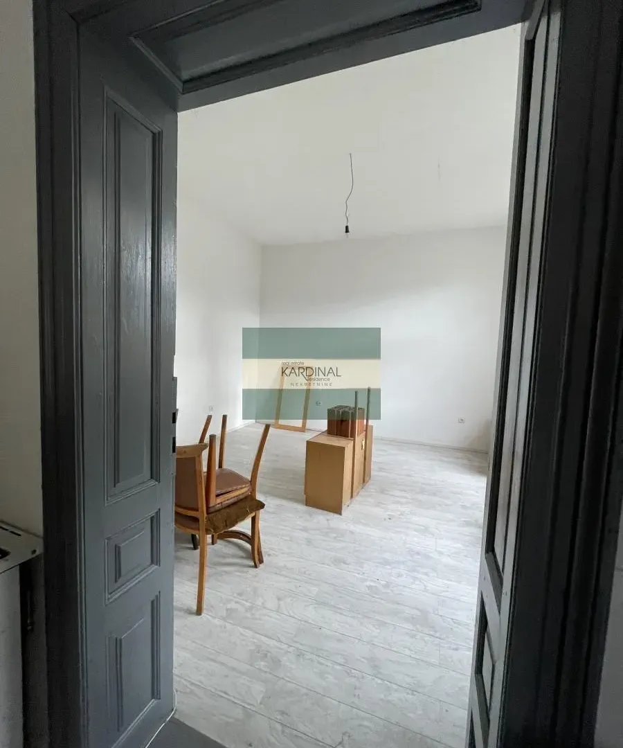 Prodaja, dvosoban stan, 57m², Mala vaga, Kragujevac