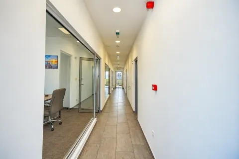 Rent, office space, 100m², Donja Gorica, Podgorica - image 13