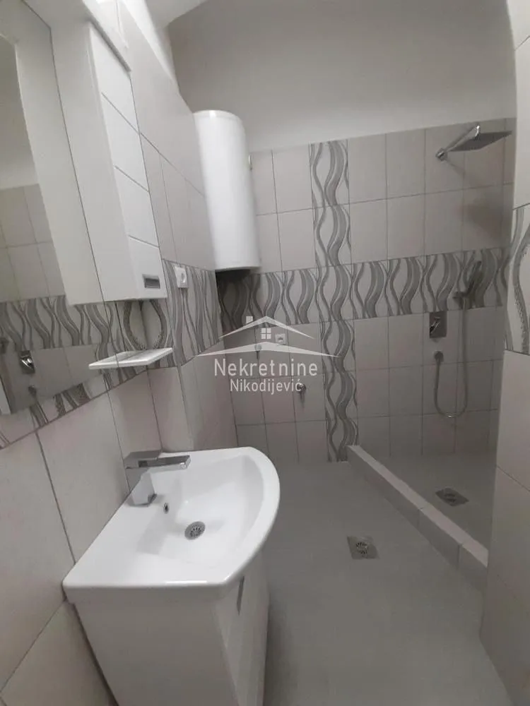 Prodaja, trosoban stan, 63m², Savski Venac, Beograd