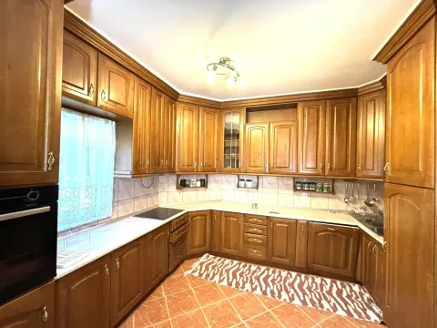 Rent, house, 300m², Zagorič, Podgorica - image 8