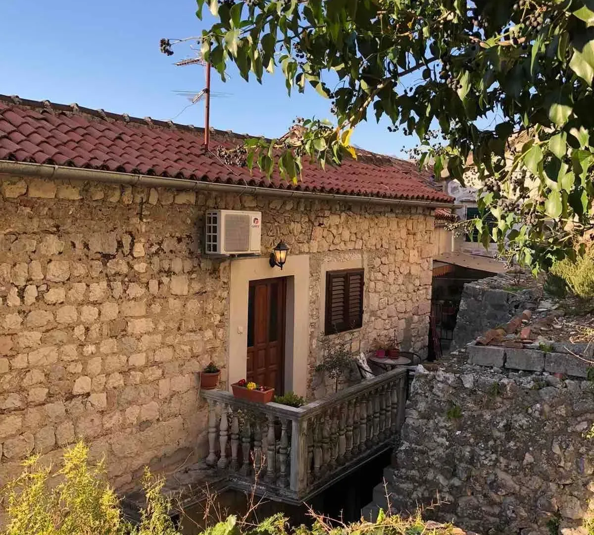 Prodaja, dvosoban stan, 50m², Kotor, Crna Gora