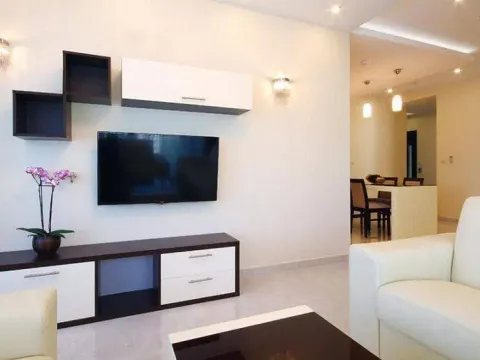 Sale, two bedroom apartment, 83m², Bečići, Budva - image 7