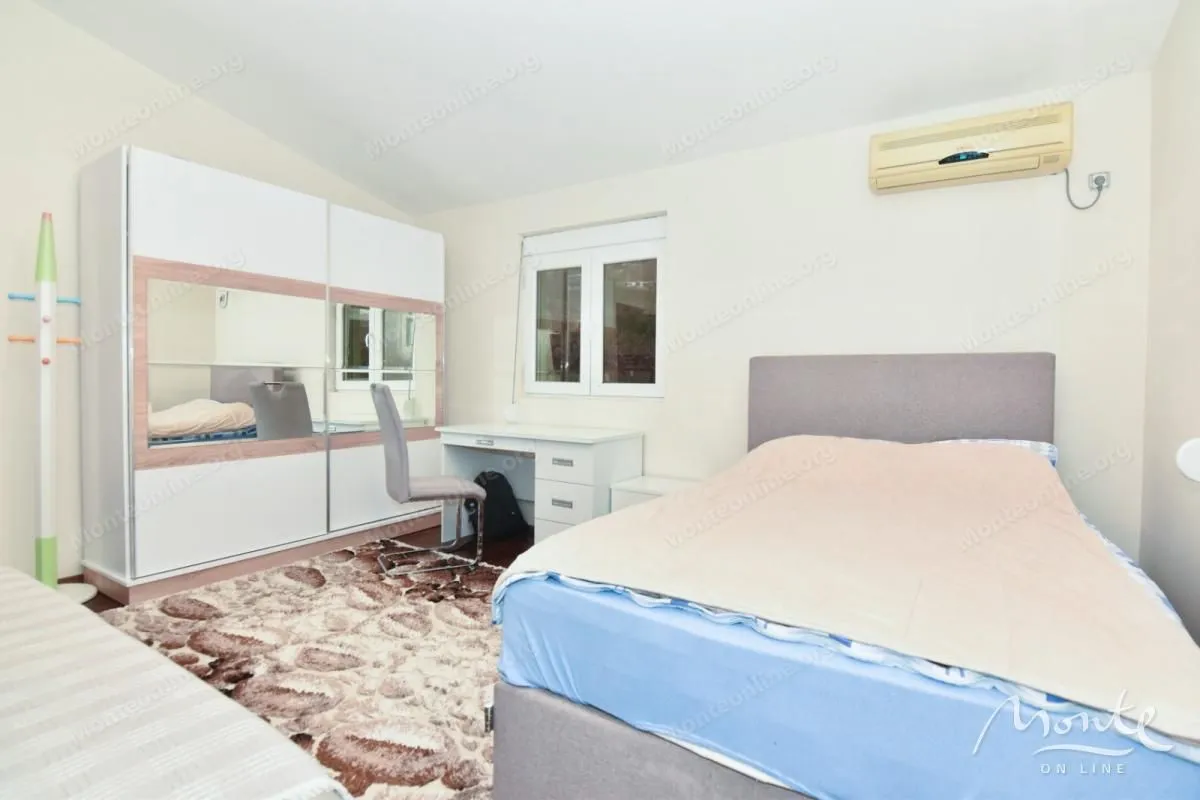 Prodaja, kuća, 175m², Podgorica, Crna Gora