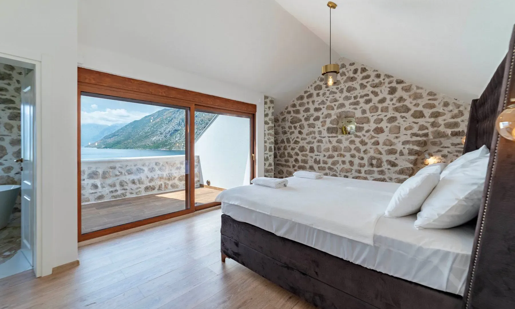 Rent, house, 150m², Ljuta, Kotor