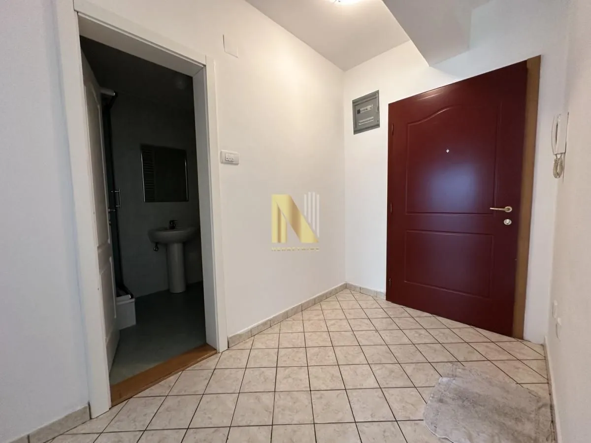 Prodaja, dvosoban stan, 48m², Sajmište, Novi Sad