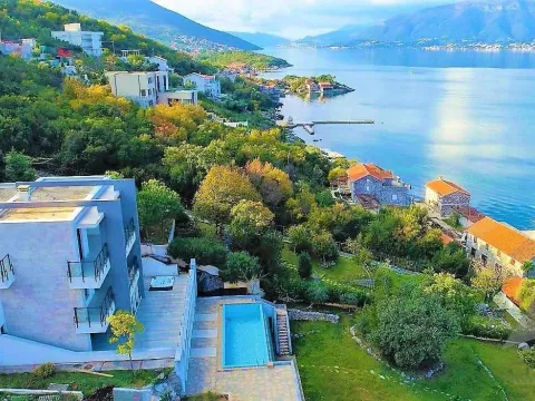 Prodaja, kuća, 770m², Tivat, Crna Gora - image 4