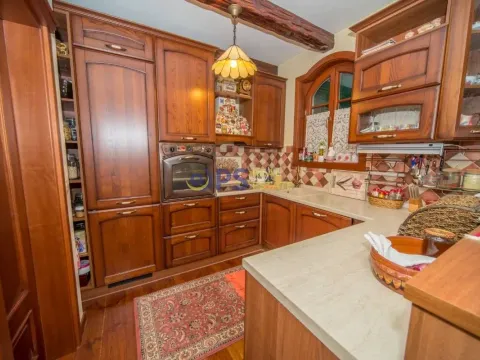 Prodaja, kuća, 169m², Cetinje, Crna Gora - image 6