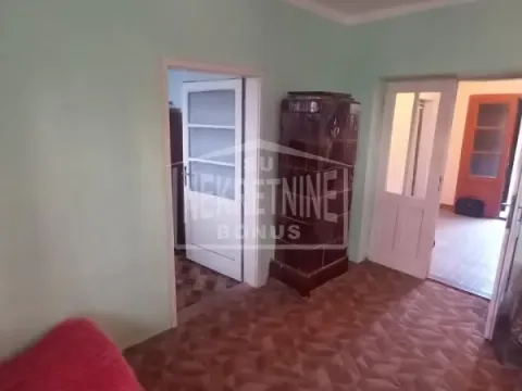 Prodaja, kuća, 178m², Verušić, Subotica - image 17