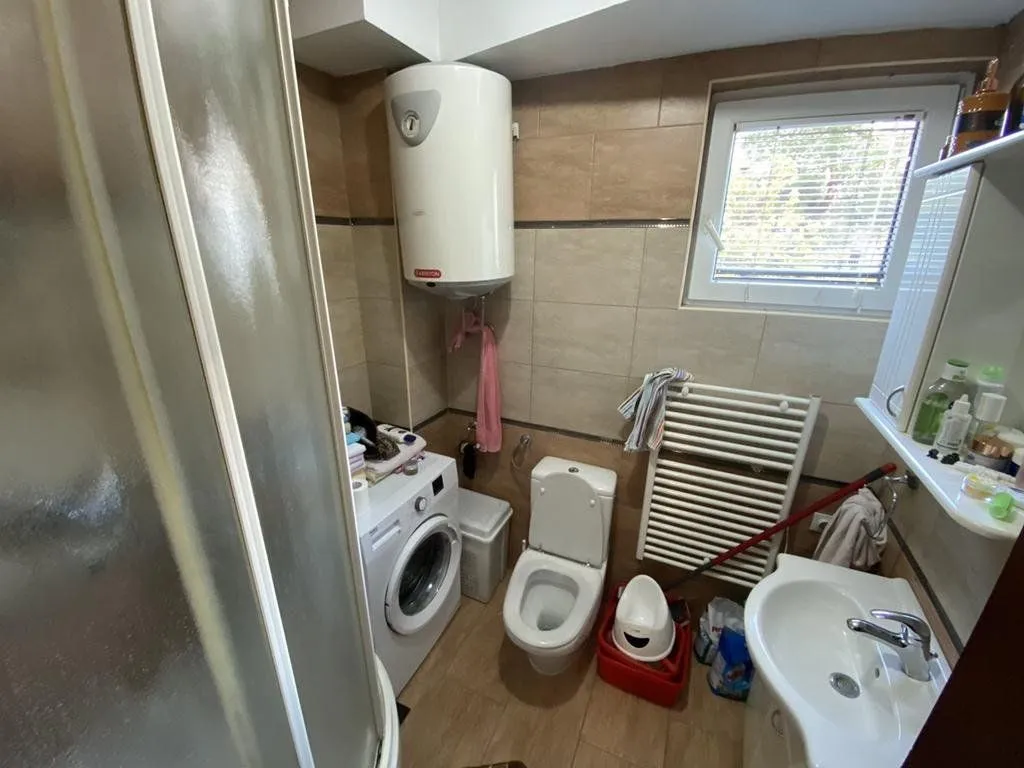 Izdavanje, dvosoban stan, 70m², Centar, Podgorica