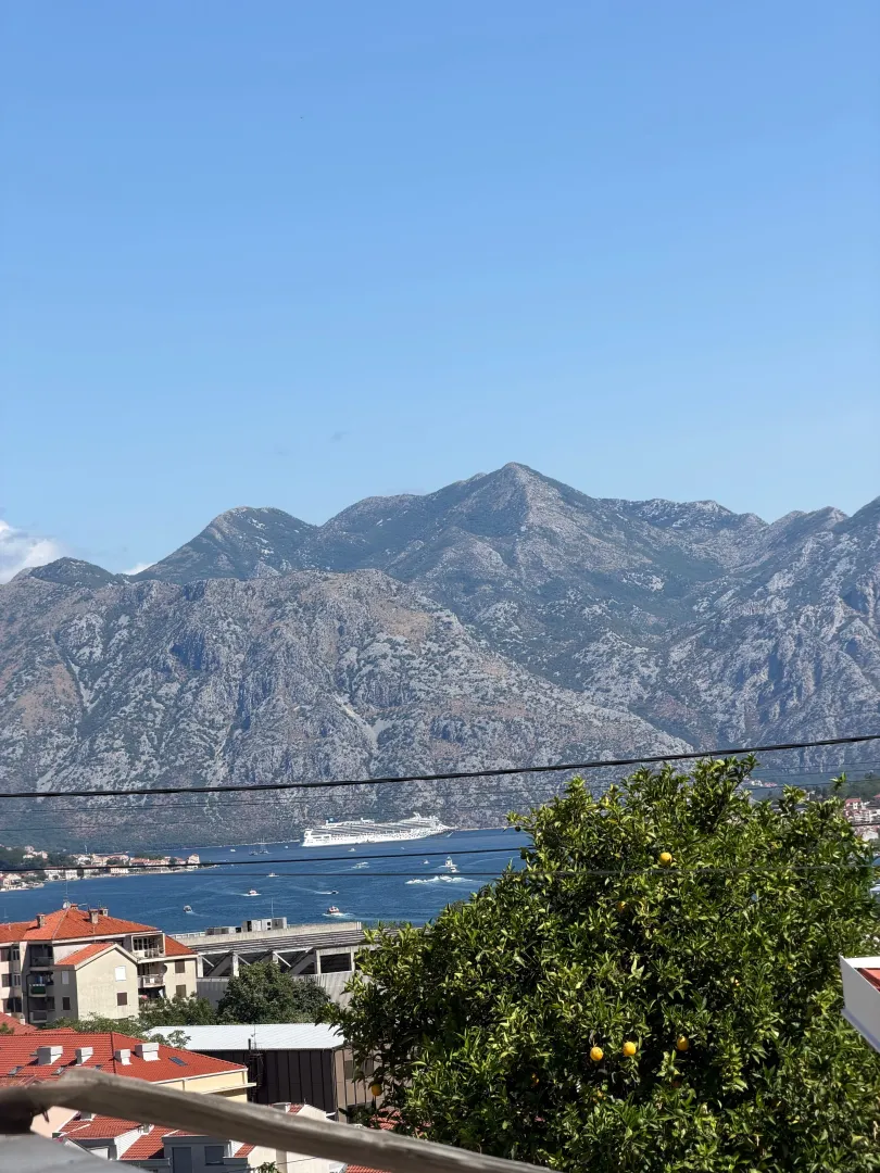 Stan-na-dan, dvosoban stan, 75m², Škaljari, Kotor