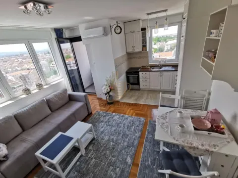 Izdavanje, trosoban stan, 54m², Bulevar Oslobodjenja, Novi Sad Sve Podlokacije - image 2