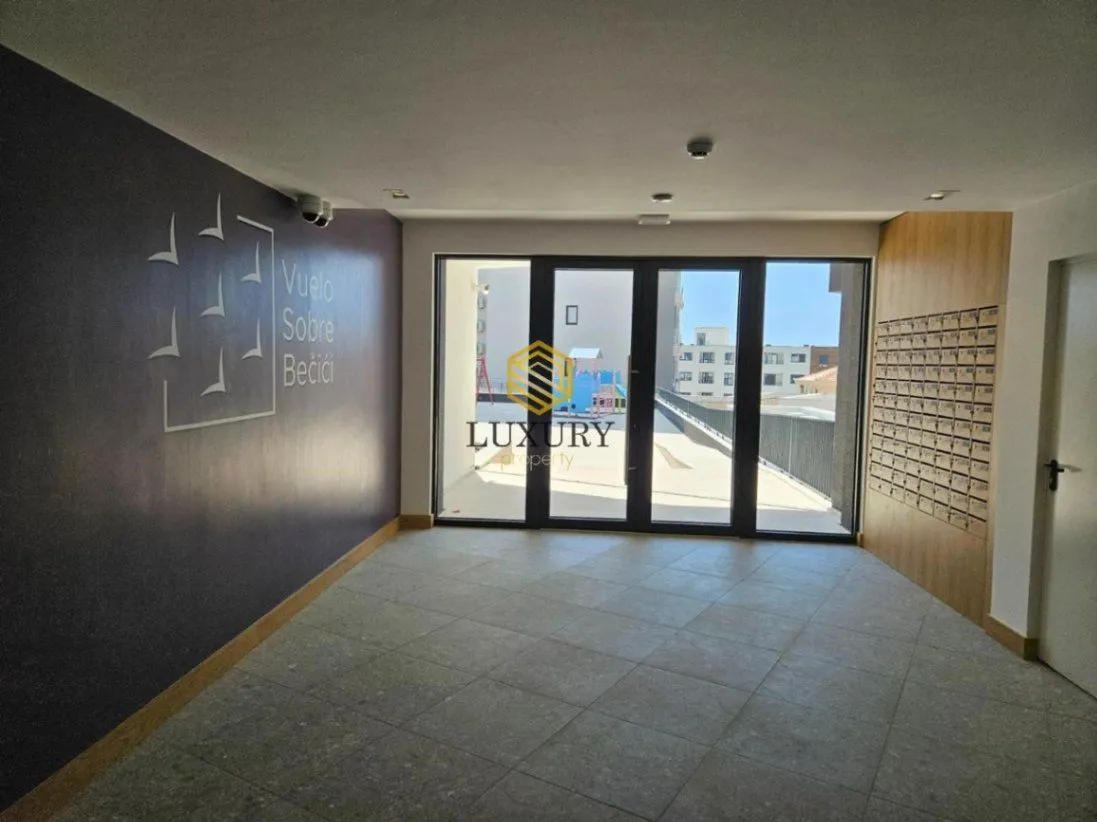 Prodaja, jednosoban stan, 68m², Bečići, Budva