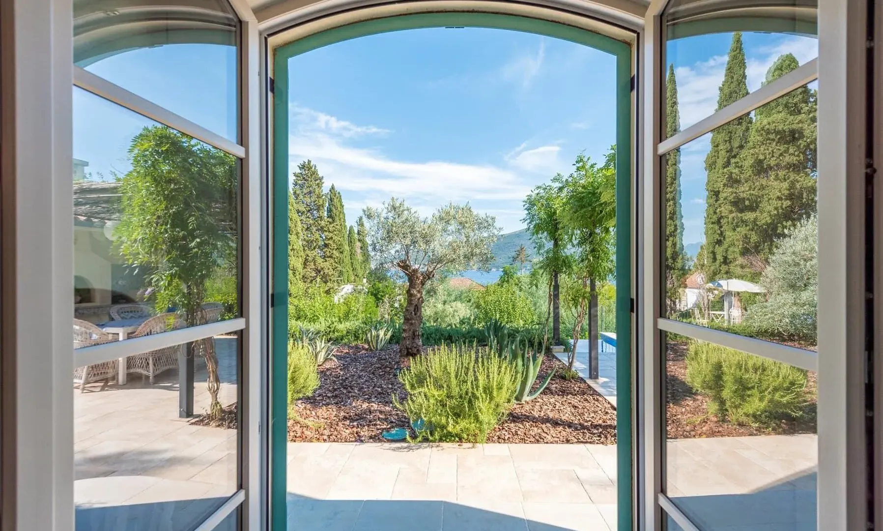 Sale, house, 198m², Bratešići, Kotor