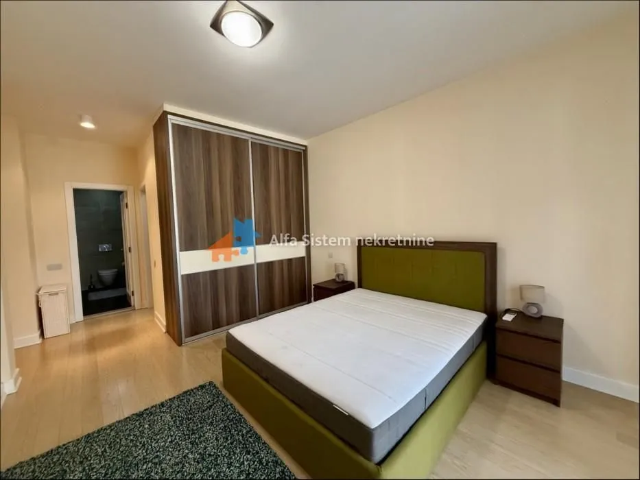 Rent, four bedroom apartment, 185m², Neimar, Vračar Sve Podlokacije